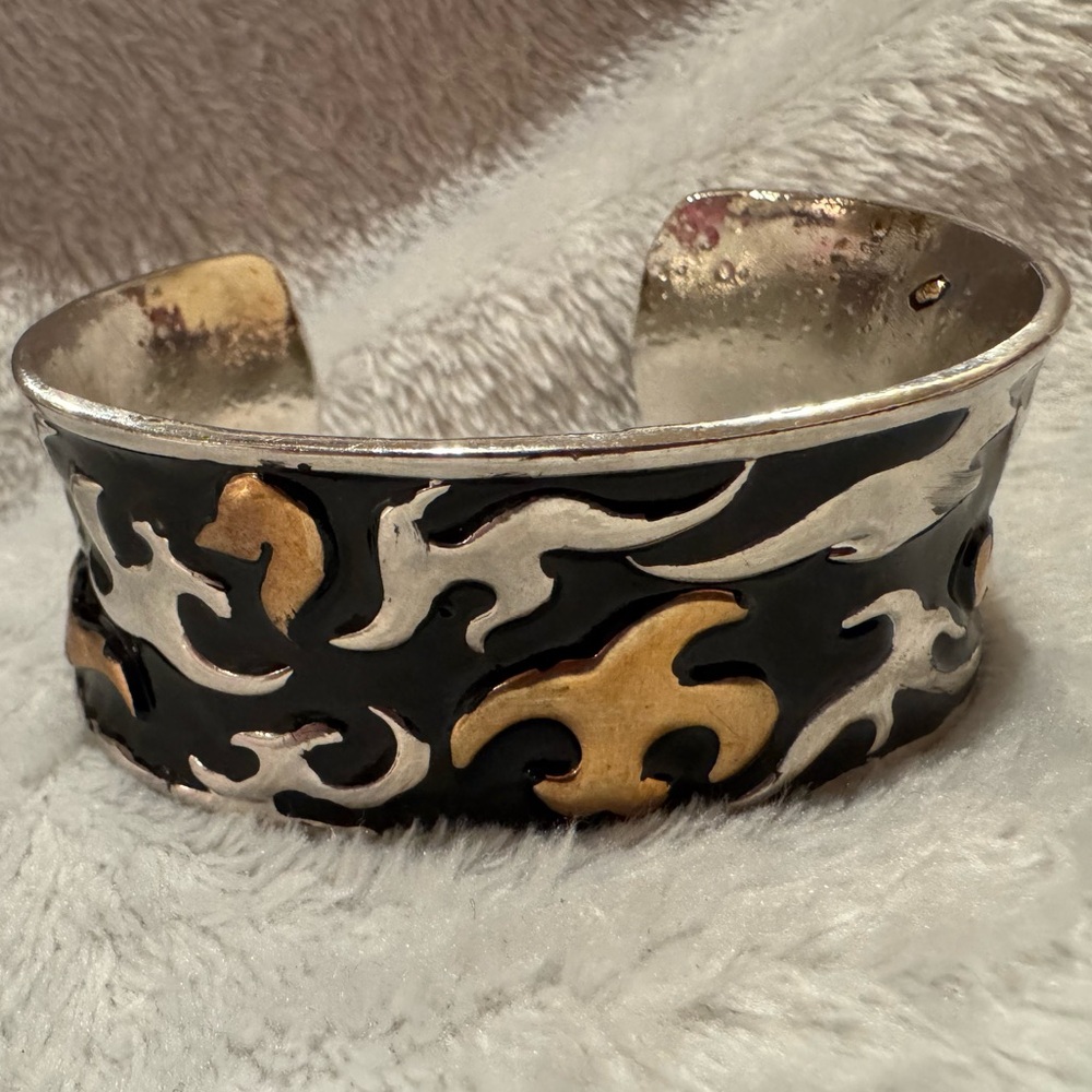 Cuff bracelet